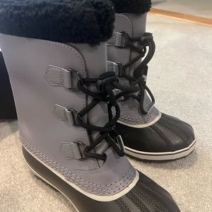 Brand new Sorel Winter Boots Size 5 kids